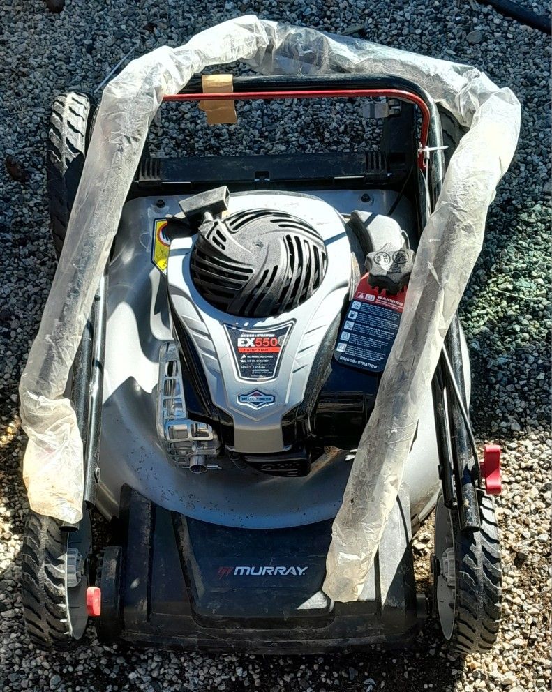 Briggs & Stratton EX550 Engine (Brand New – Never Used)⚙️ Briggs & Stratton EX Series EX550 push mower engine.  
- Condition: Brand new, never used.  