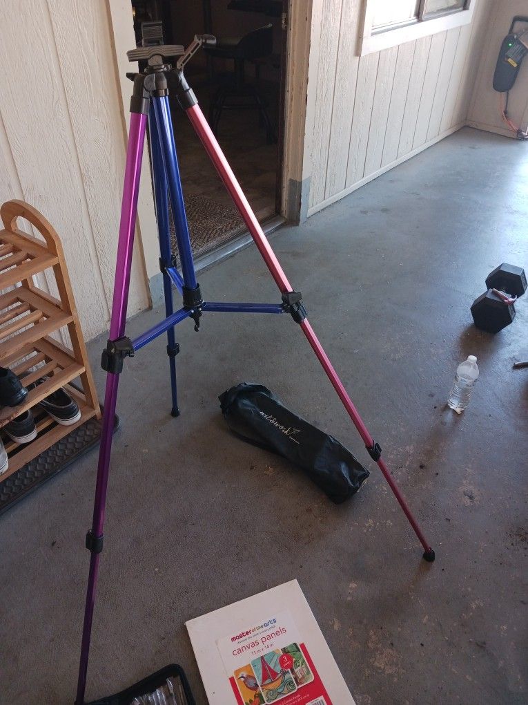  COLORFUL EASEL, 3 CANVASES AND NEW BRUSHES