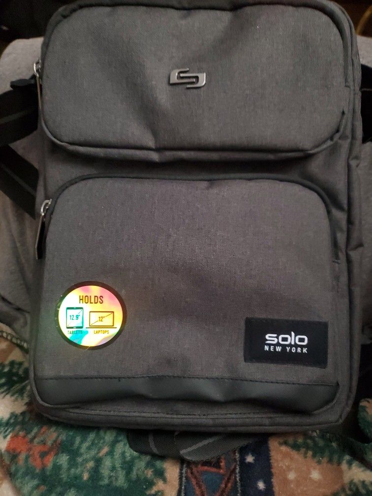SOLO New York Tablet / Laptop Canvas Carrying Bag! NEW!