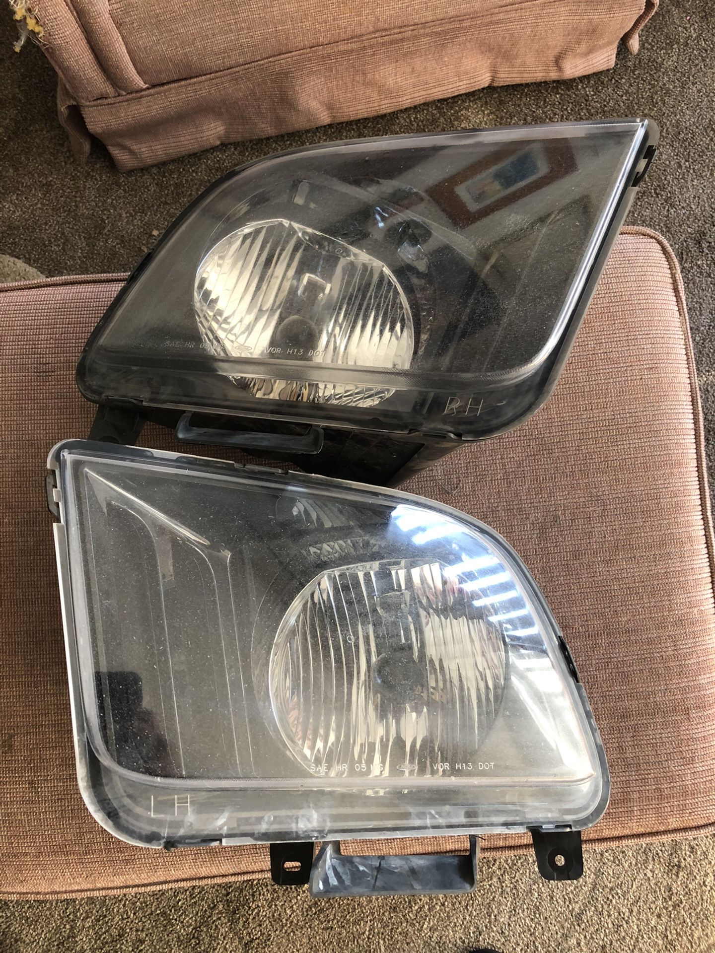 2006 mustang headlights