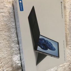 Microsoft Surface Pro 7+ , 12.3 Inch Touch Screen 8GB RAM 128GB SSD (with black type cover) - Sealed