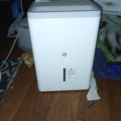 Dehumidifier 