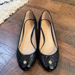 Tory Burch Kent Quilted Leather Pumps – Size 6 – Like New