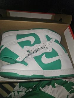 Nike Dunk Hi Retro Sneakers
