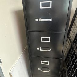 Like New  4-Drawer Vertical File Cabinet, Locking, Letter, Black, 22"D 