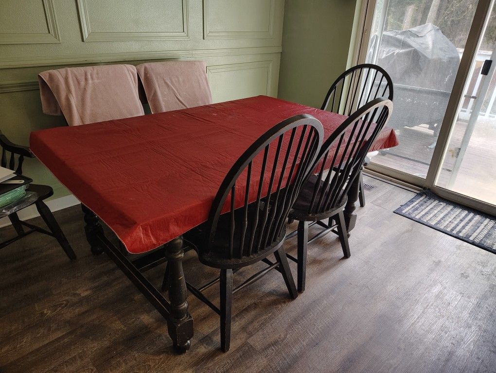 Free Kitchen Table And Chairs
