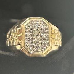 Gold Ring With Diamonds 10k