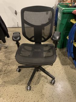 Rolling Chair (very good condition with automatic adjusters)