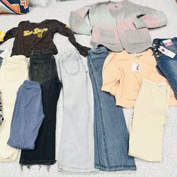 GIRLS 15 PIECES BUNDLE SIZE 8-10 JEANS SWEATERS T SHIRTS. SEVEN JEANS JESSICA SIMPSON OUTFIT NWT H&M jeans