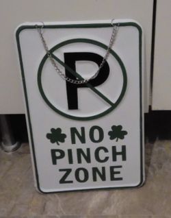 Ashland Irish No Pinch Zone Metal Sign Green & White 11 1/2" X 7".