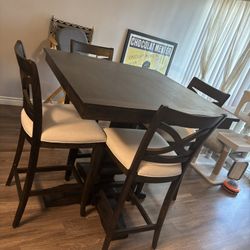 Living Spaces Counter Height Bar Table