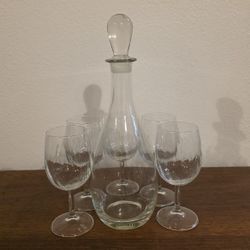 5 Wine Glasses With Decanter