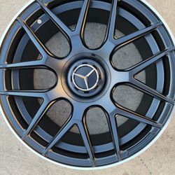 19"new Staggerd Wheels And New Tires For MERCEDES BENZ C300 