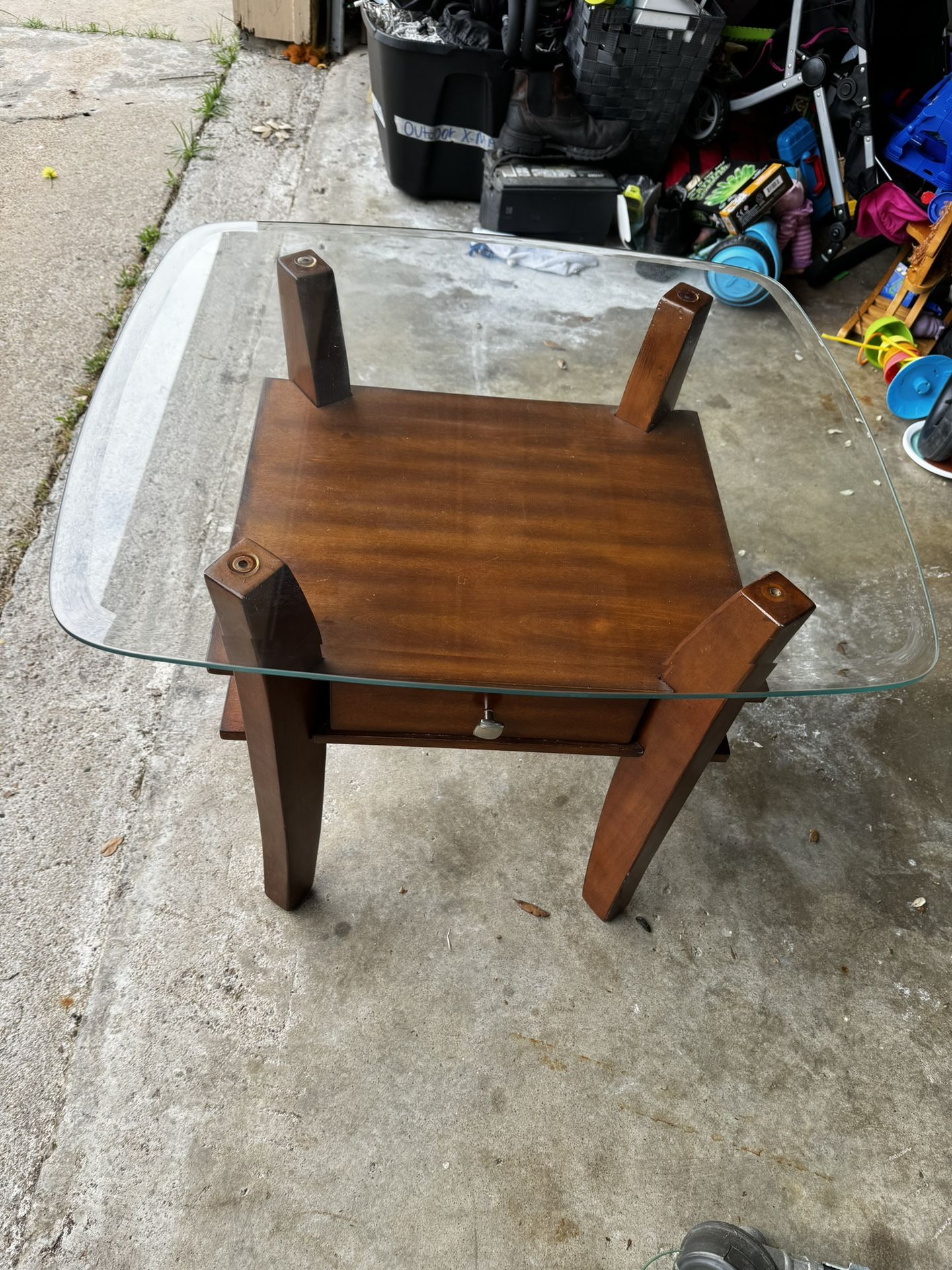 End Sides Table