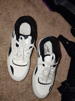 Reebok Low-Top Sneakers White and Black