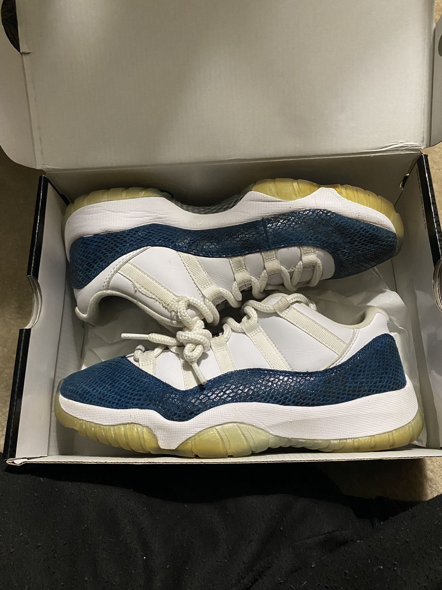 Jordan 11 Low Navy Snakeskin Sz 8.5