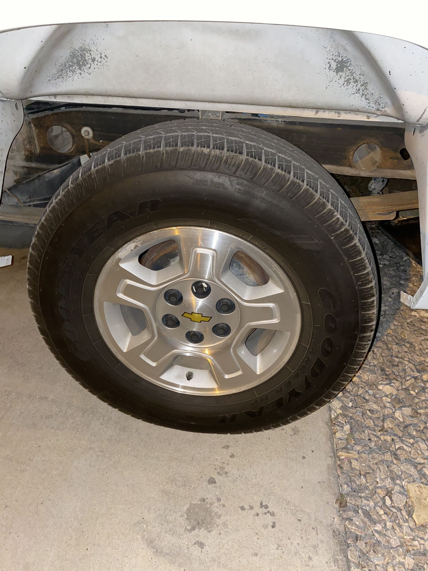 Chevy 6 lug Good Year Wrangler Tires/Rims Set all 4-265/70R17-Have about 90% Life