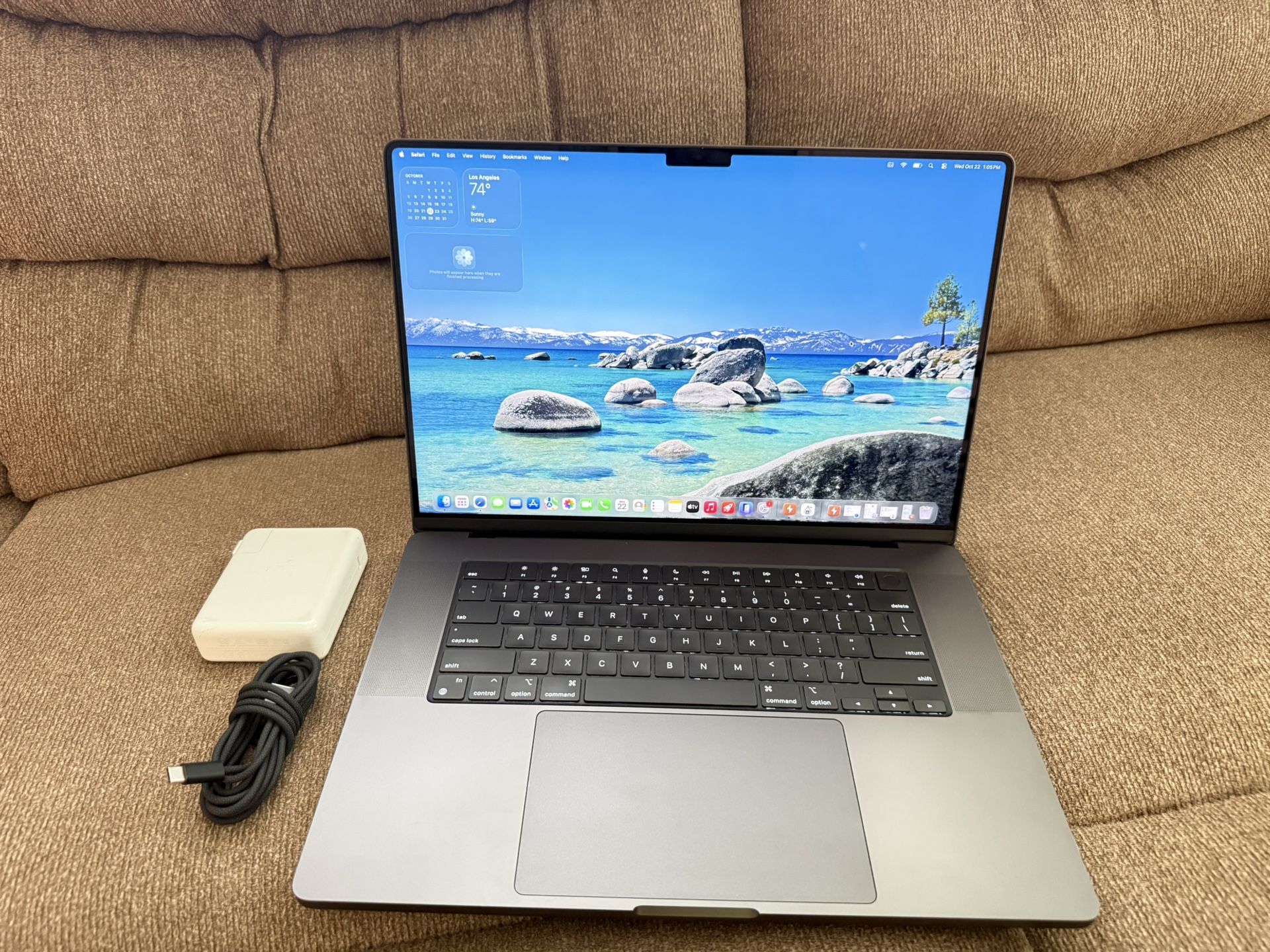 2023/2024 MacBook Pro 16” M3 Max, 14 Cores CPU,30 Cores GPU, 36GB, 1TB, 27 Battery Cycles, Fast