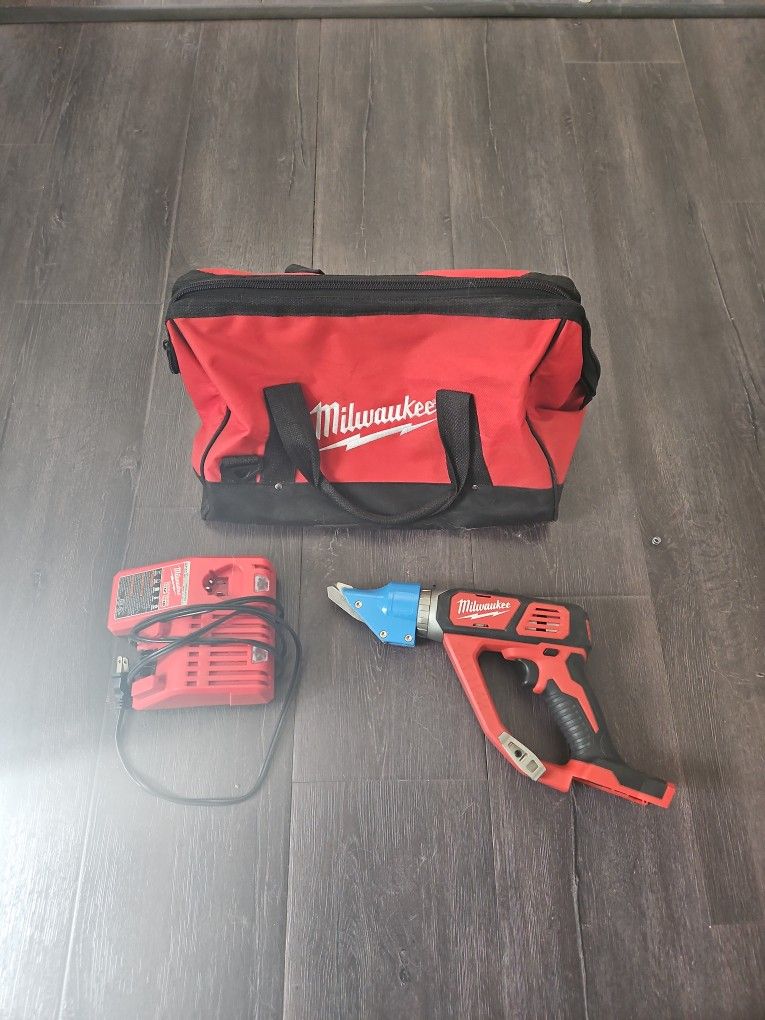 Milwaukee M18 Cordless 14 Gauge Double Cut Shear Kit for Sale in Corona