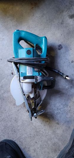 Makita saw