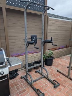 Power Tower Pull-Up Dip Station