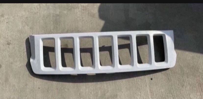 2011 jeep front grill parts 