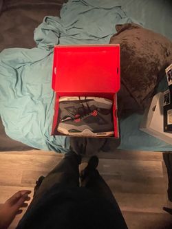 Jordan 4’s infrared