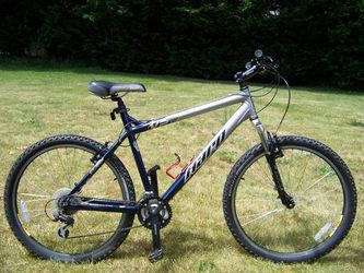 Lightweight 24 Speed Mountain Men Bike Haro V2 26" Tires