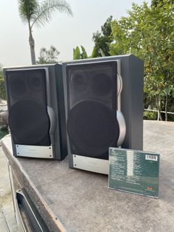 Two Stereo speakers - Philips