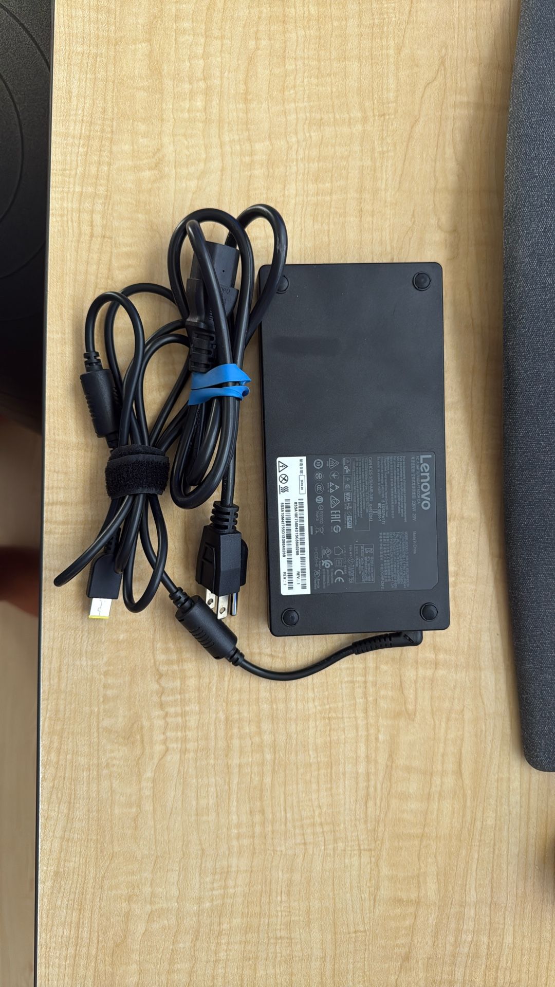 Lenovo Thinkpad 230W Power Supply
