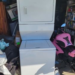 Whirlpool Electric Stackable Washer Dryer 