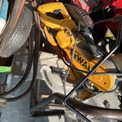 Dewalt 12’ Sliding Miter Saw