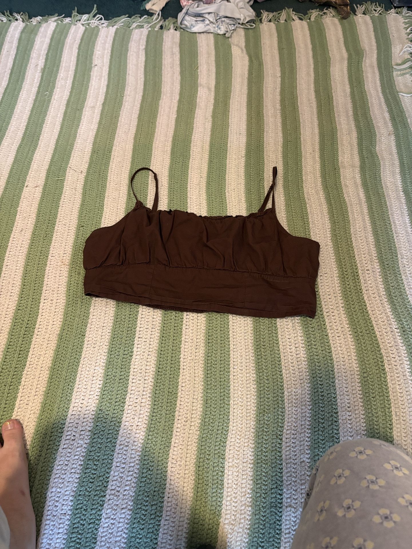 SELLING - brown crop top 