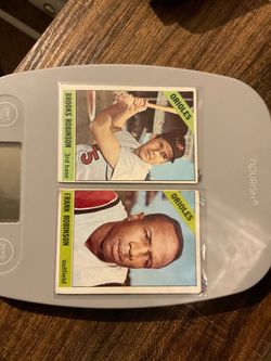 1966 Topps Frank Robinson & Brooks Robinson baseball cards Baltimore Orioles legends HOFers HBV $180