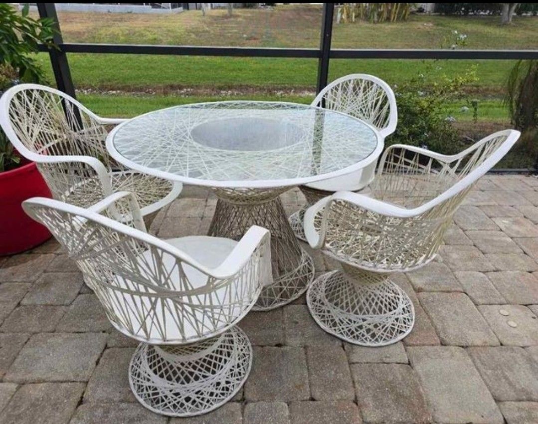Vintage Retired Collectable 1960's Russell Woodard Patio Set in