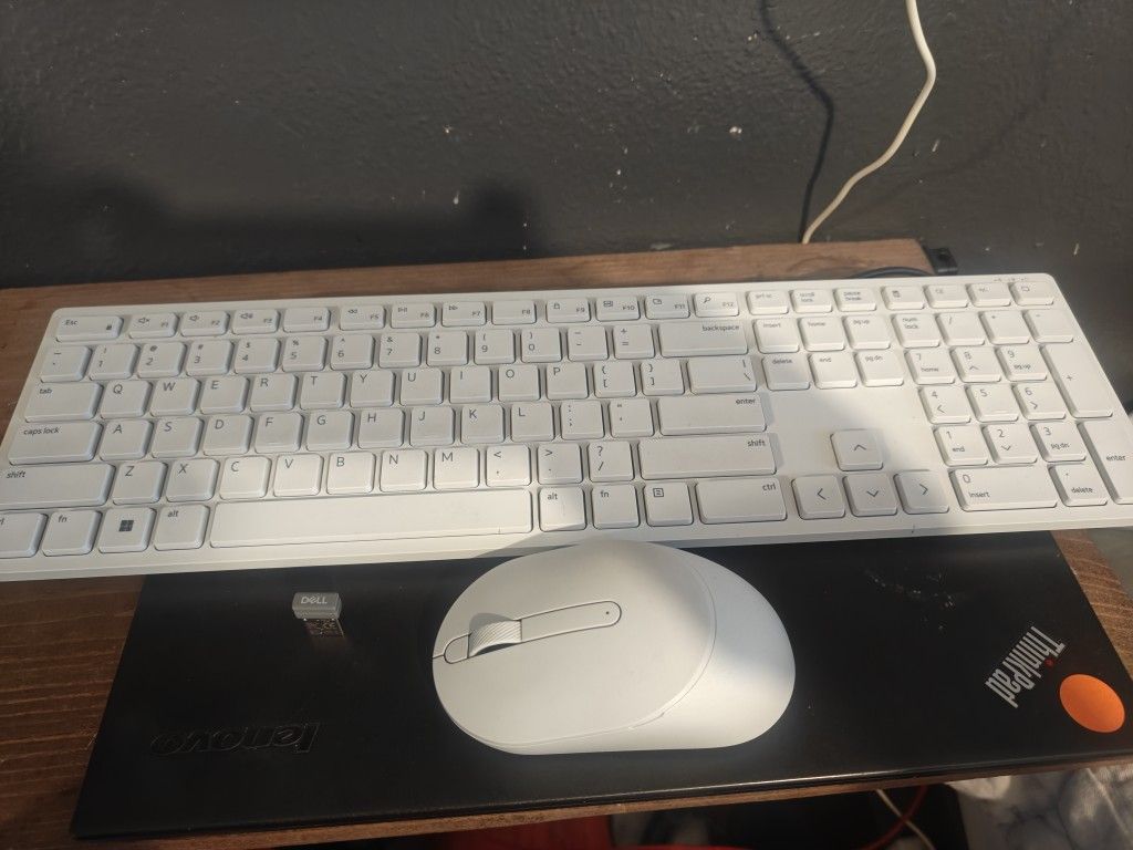 Dell Pro Keyboard and Mouse - KM5221W