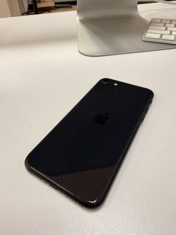 iPhone SE 2020 Black 64 GB Unlocked For All Carriers