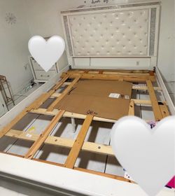 White King size bedroom set