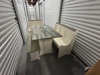 Breakfast Nook