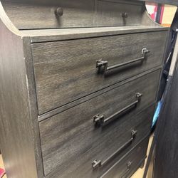 Bed, Dresser