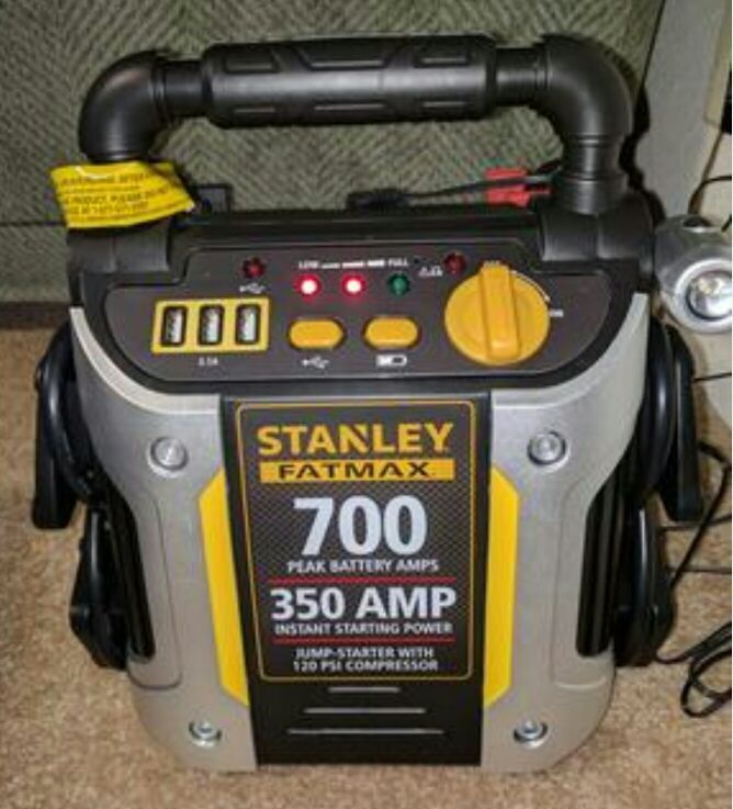 Stanley 'FatMax' 700-Amp Peak Jump Starter with Compressor
