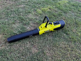 RYOBI 40V Blower/Vacuum/Mulcher Kit w/ 2 Batteries & Charger