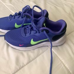 Nike Shoes 