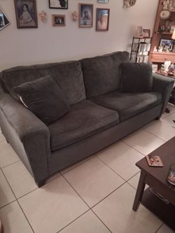 Gray Fabric 3-Seat Queen Size Sofa Bed.