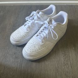 Nike Air Force White Shows
