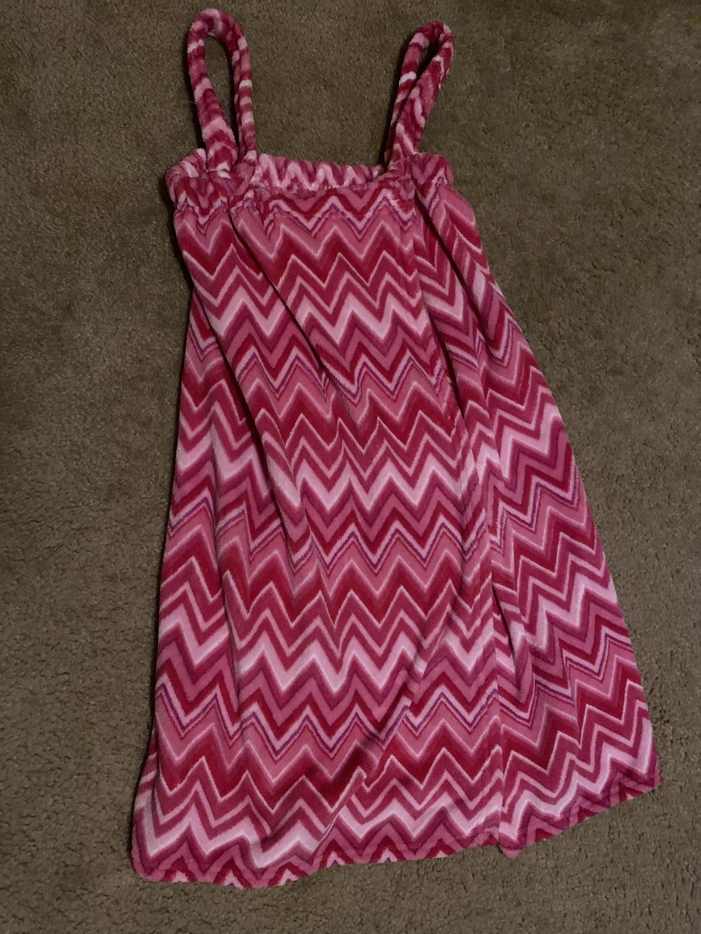 Women’s Pink Fleece Shower/spa Wrap with Straps