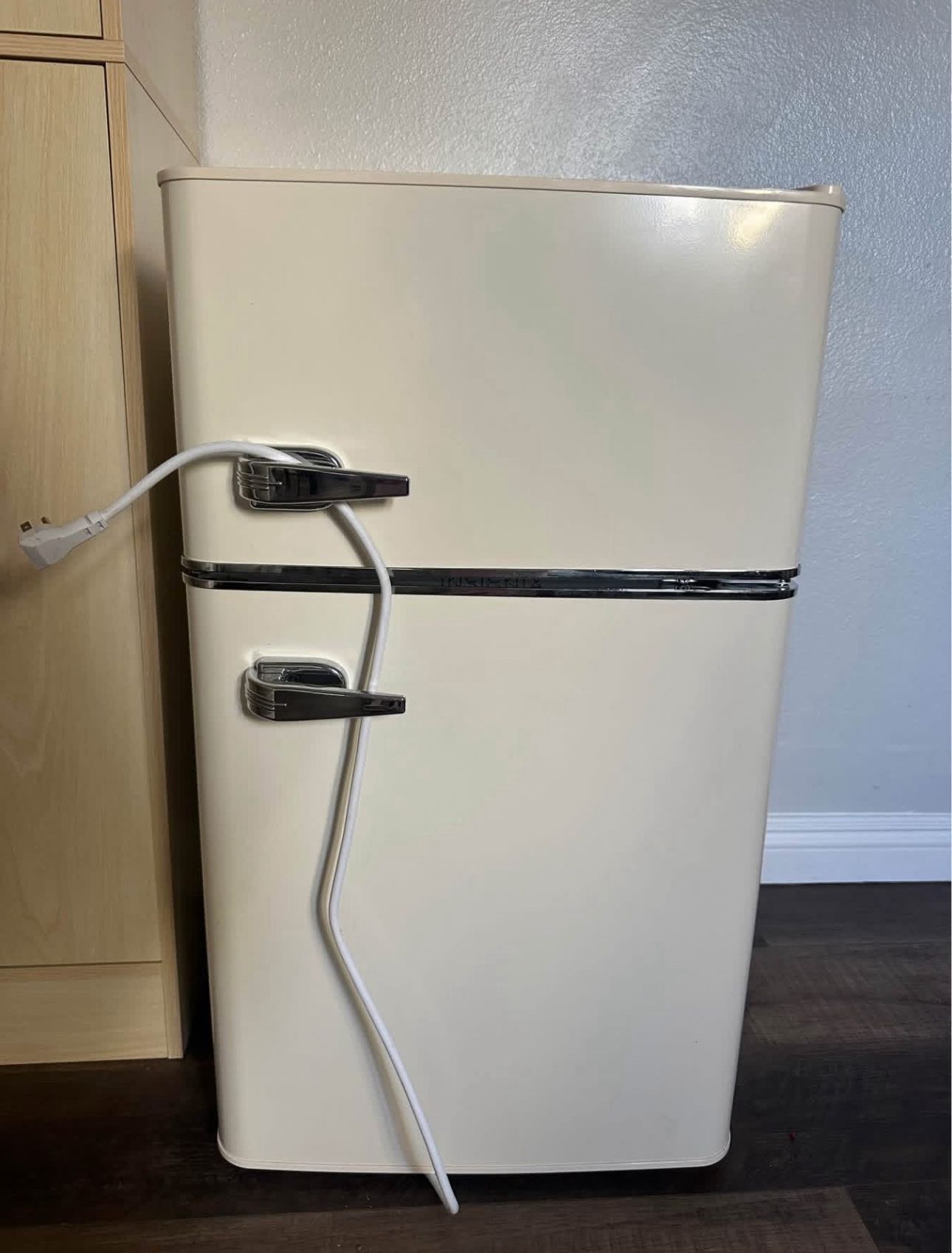 Mini Vintage Fridge/Freezer
