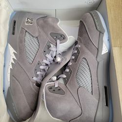 AIR JORDAN  5. "WOLF GREY (2026)"    SIZE  15. NEW.  Price Is Firm.