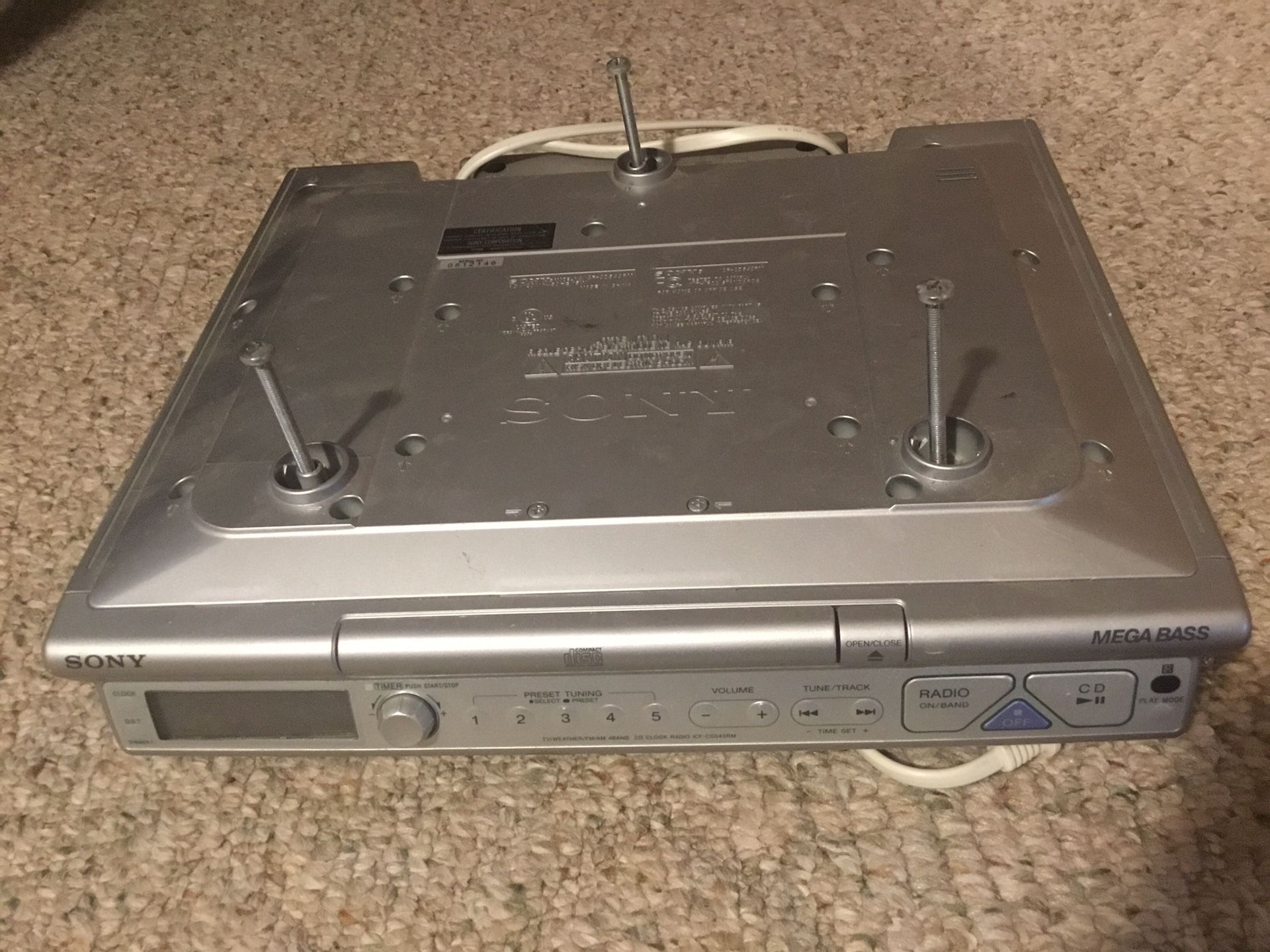 Sony Under Cabinet Radio/CD Player w/Remote
