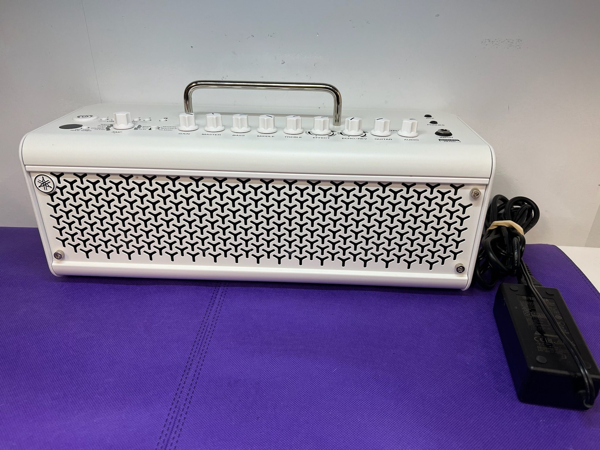 Yamaha THR30II WL Wireless 30-Watt Modeling Guitar Amp Combo